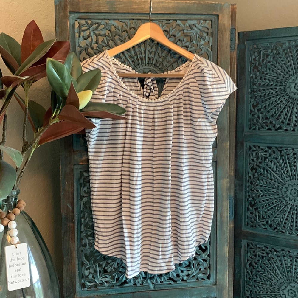 Lauren Conrad top